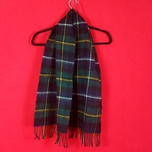 LOCHCARRON Highlander MacNeil of Barra Tartan Plaid Wool Scotland Scarf